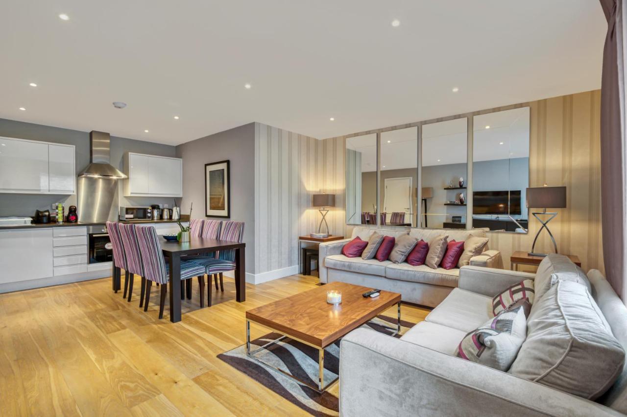 Modern 2 Bedroom & 2 Bathroom In Fulham Lägenhet London