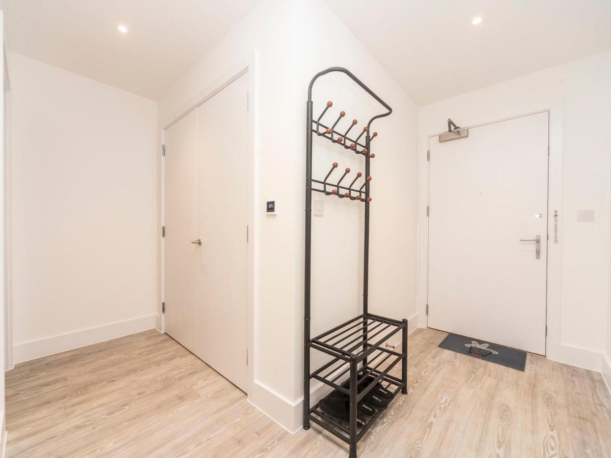 Apartment Pass The Keys Spacious Bright Flat 20 Mins To London