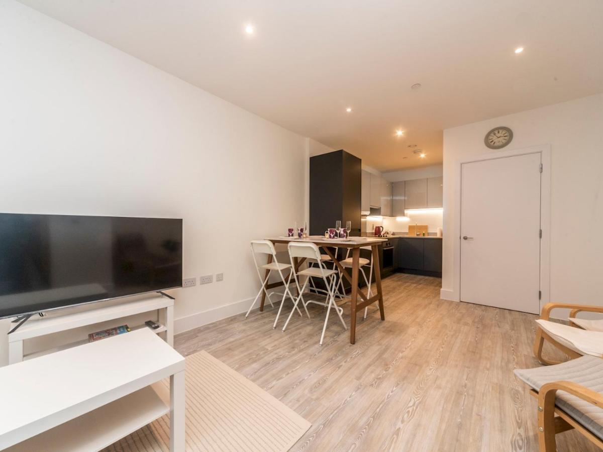 Apartment Pass The Keys Spacious Bright Flat 20 Mins To London