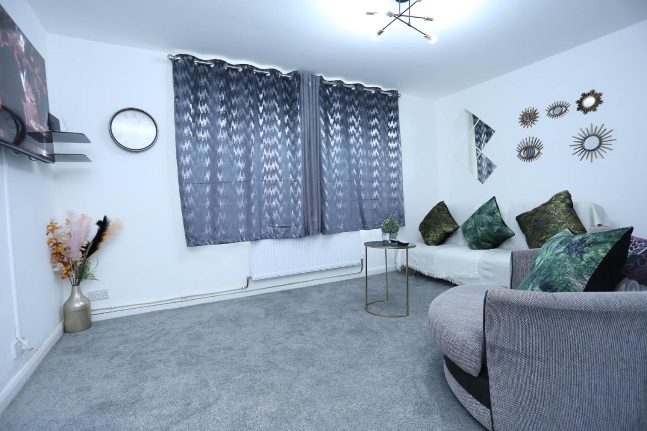 Appartement Abbeywood Station House Londen
