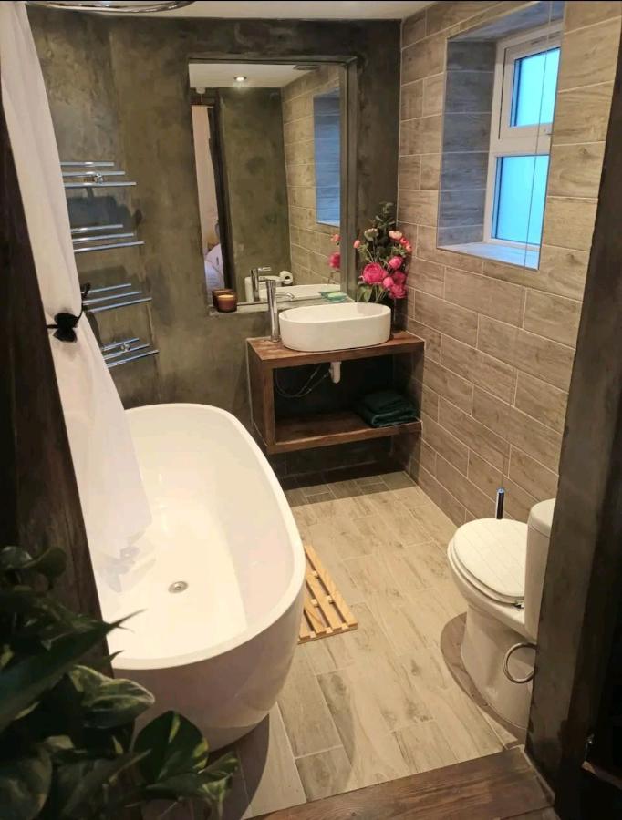 Maison d'hôtes With Luxury Private Bathroom & Independent Entrance Near Tube