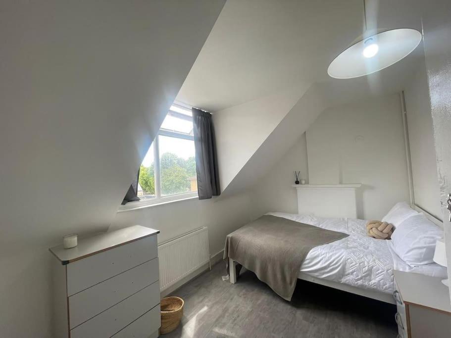 Apartment Lovable 2 Bedroom Flat On Tower Bridge London