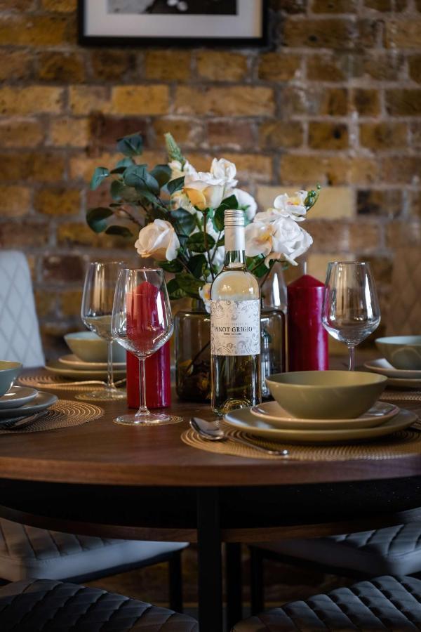 Livestay-fabulous Three Bed Warehouse Conversion Lejlighed London