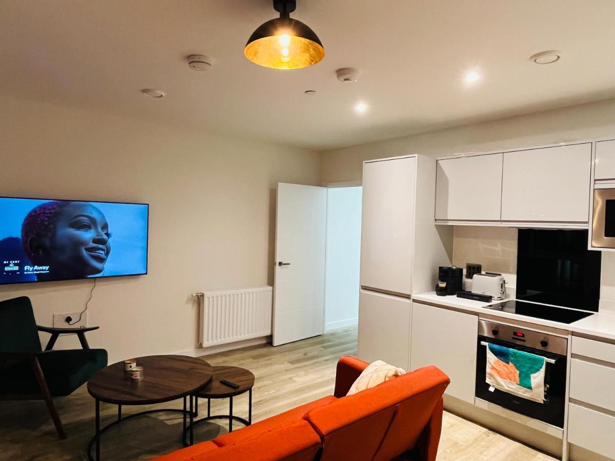 Modern Flat With A Skyline View * Londen