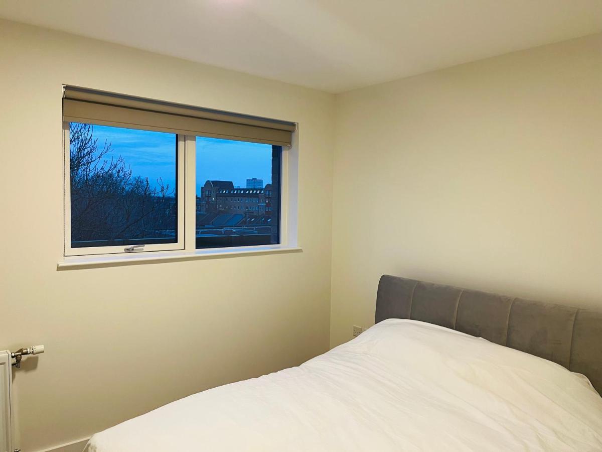 Modern Flat With A Skyline View * Londen