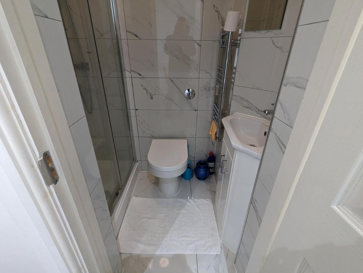 Gasthof Mile End- Prime Location *