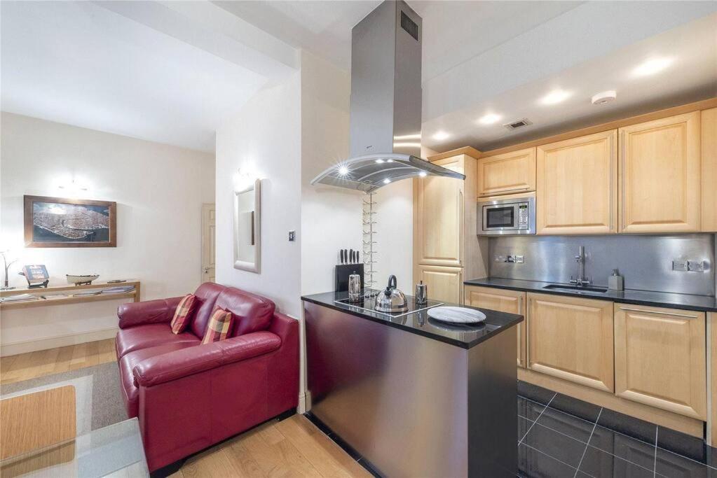 Luxurious Serviced Apt Next To The City Of And Tower Bridge Lejlighed