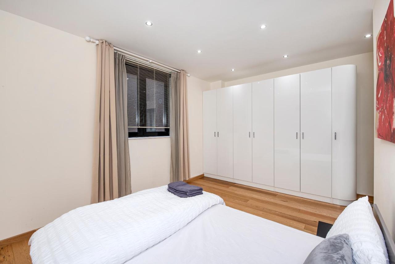 And Spacious 2 Bed Appartamento Londra
