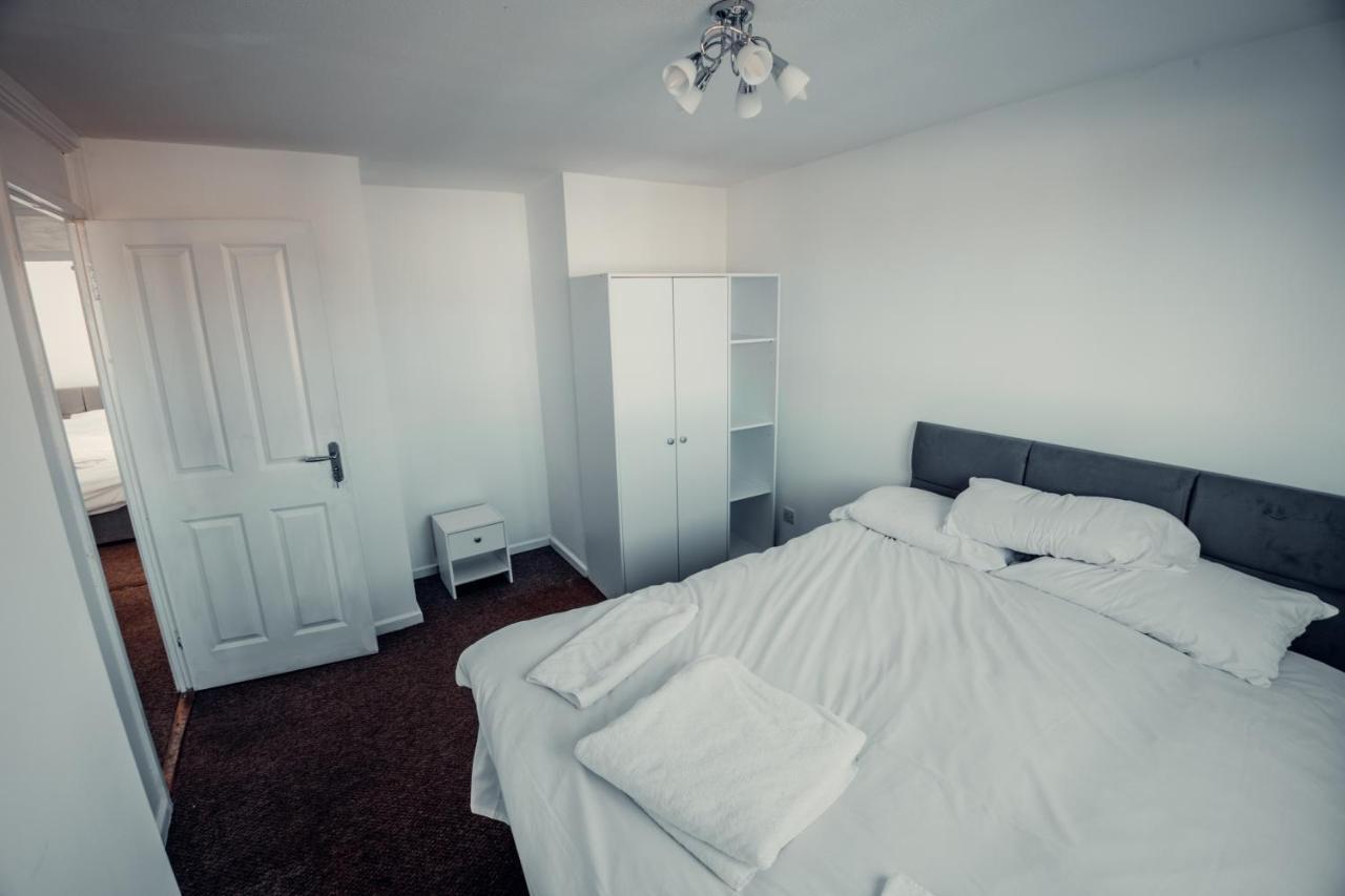 Ferienhaus Comfy Home-wood Green London