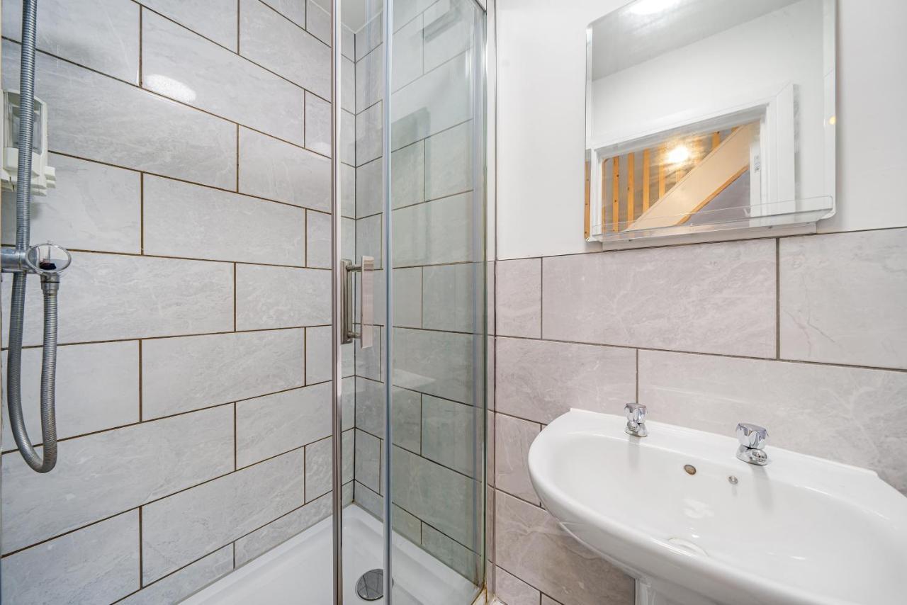 Lägenhet Entire House - Three Bed House In Peckham London