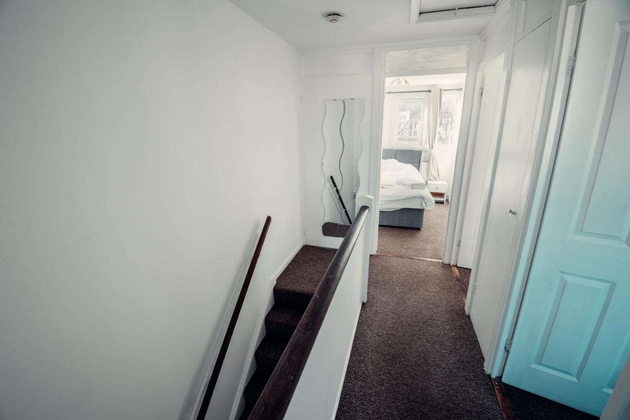 Comfy Home-wood Green Ferienhaus