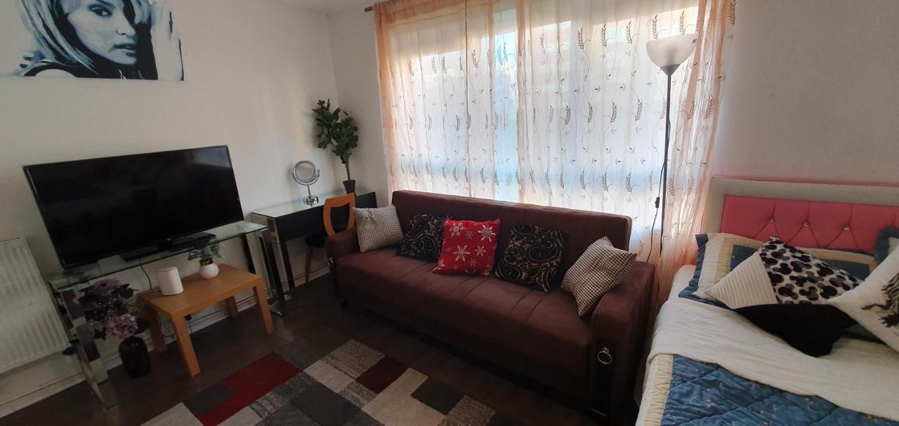 Stockwell Shortlet Apartment *