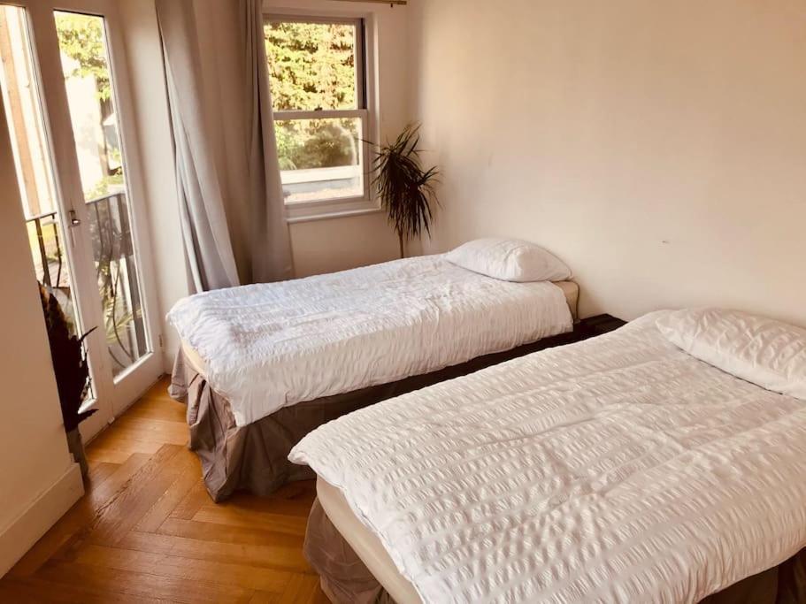 Lägenhet Stylish New Listing! Free Parking, Trendy Location *