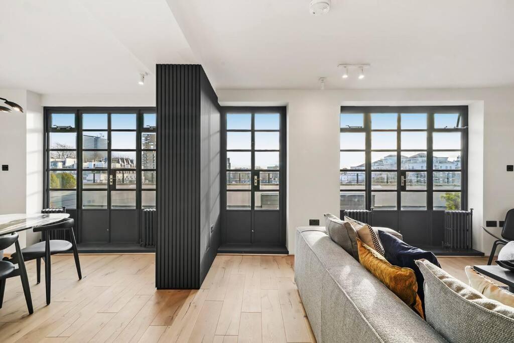Two Bedroom Flat In Kensington Lägenhet *