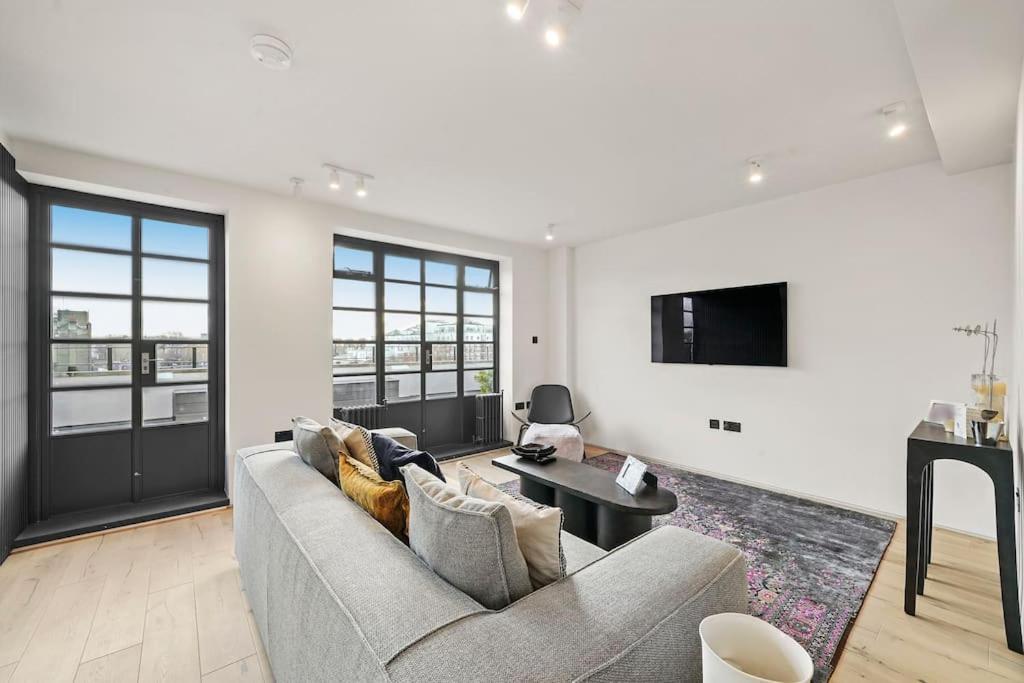 Two Bedroom Flat In Kensington Lägenhet *