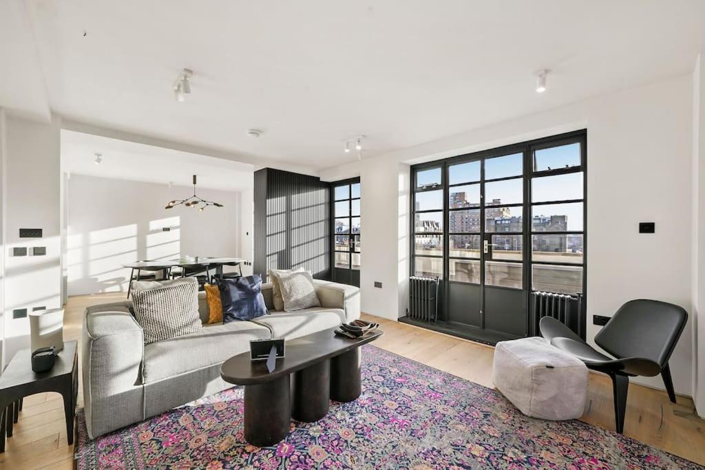 Lägenhet Two Bedroom Flat In Kensington *