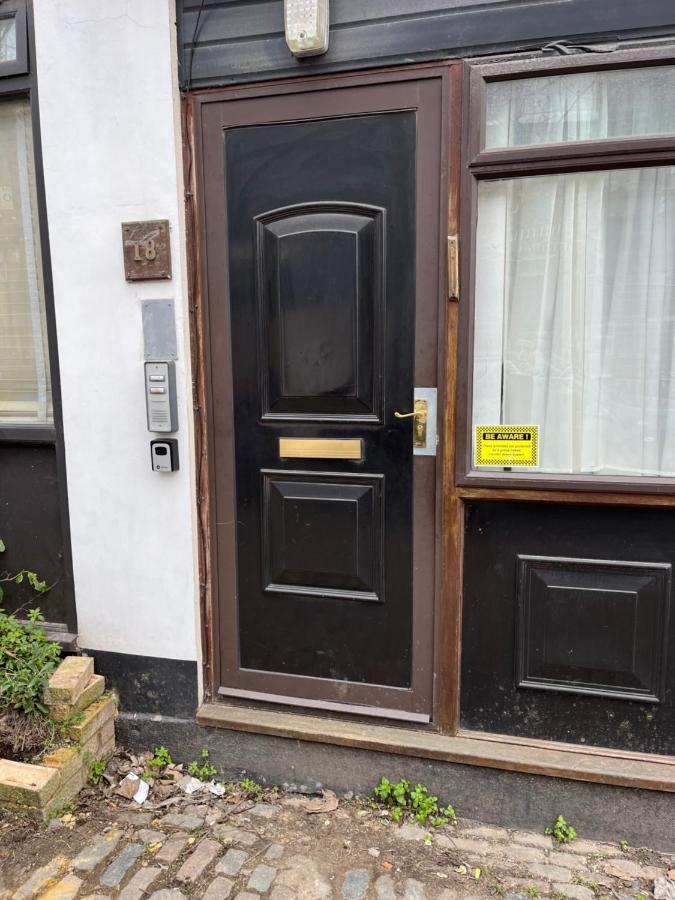 Flat In The Heart Of Golders Lejlighed *