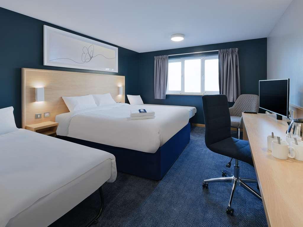 Travelodge Wembley High Road Hotel London