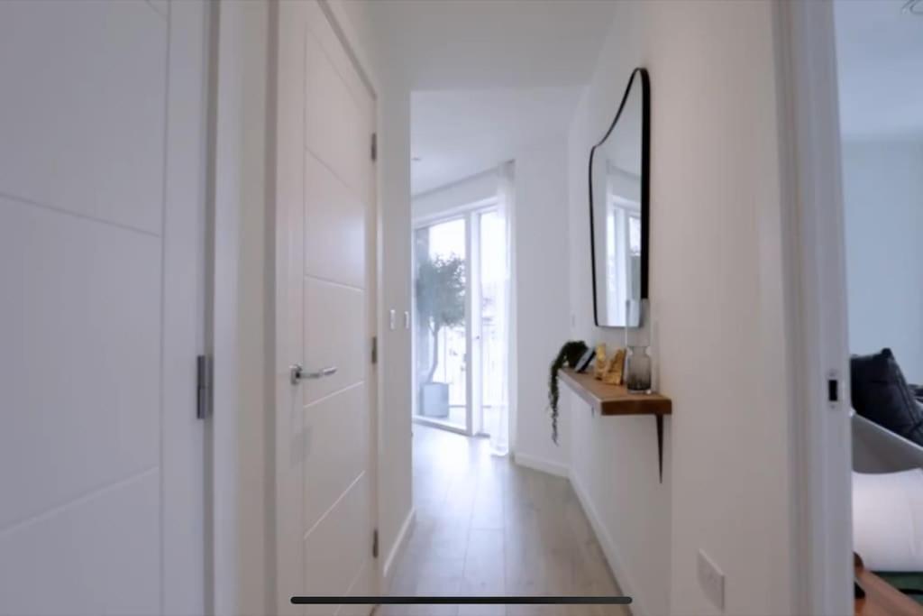Apartment Luxury 1 Bedroom East *