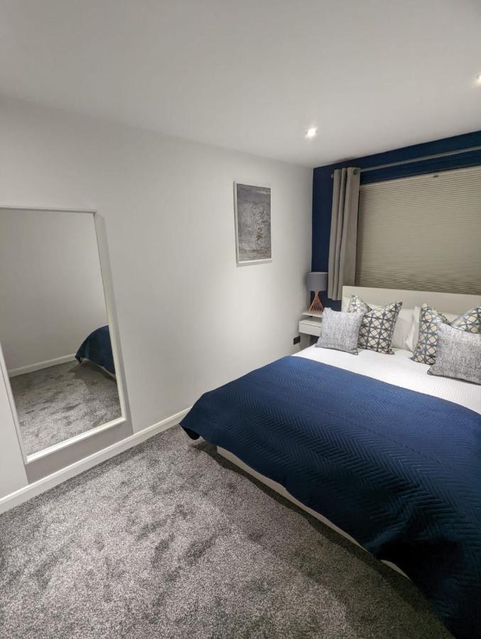 1 Bed Near Vibrant Bethnal Green Londra