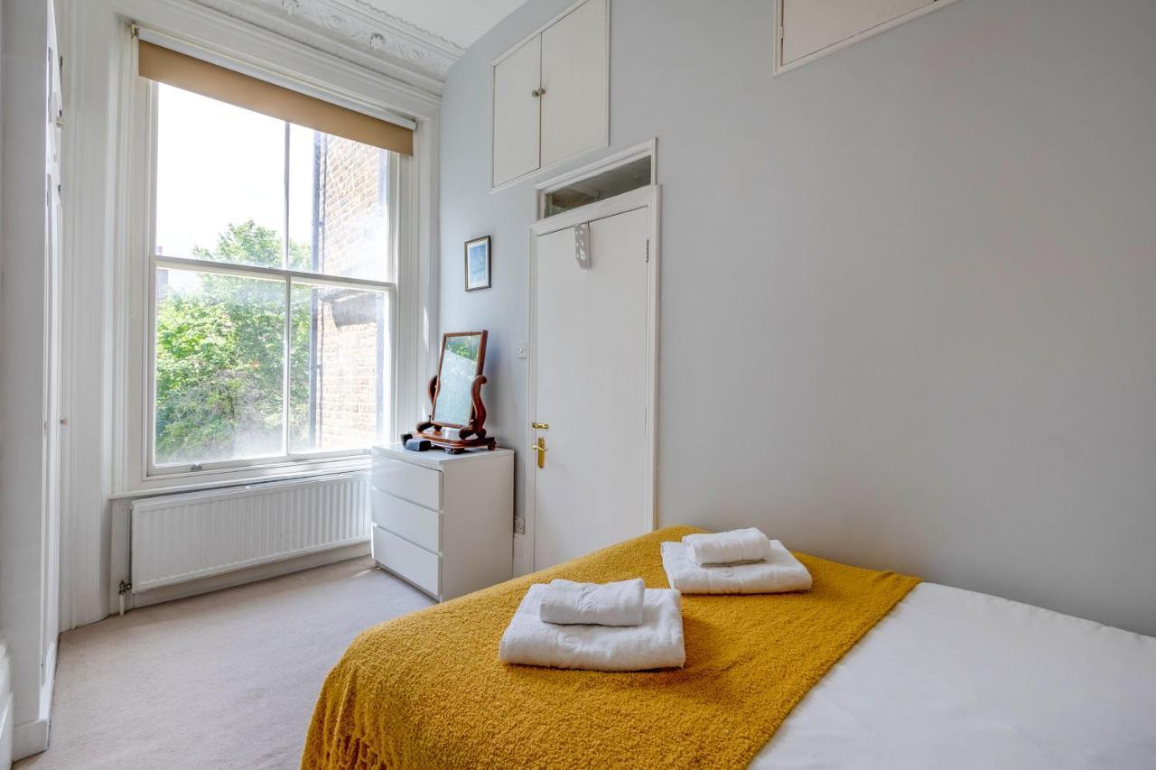 Bright 2 Bedroom Flat With Terrace In Notting Hill Londen