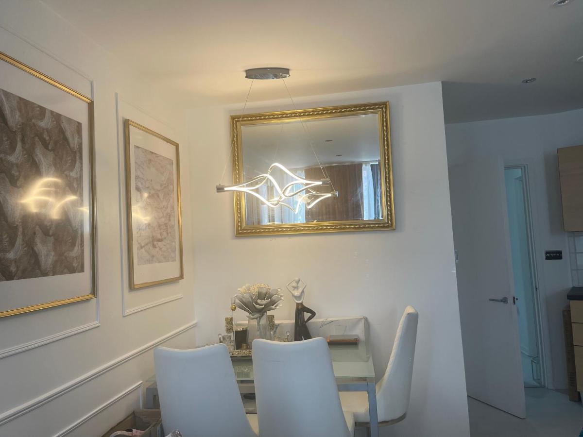 Apartment Spacious One Bedroom Ft In King's Cross