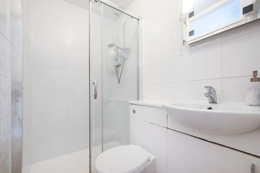Apartment Flat In South West 1 Min To The Station