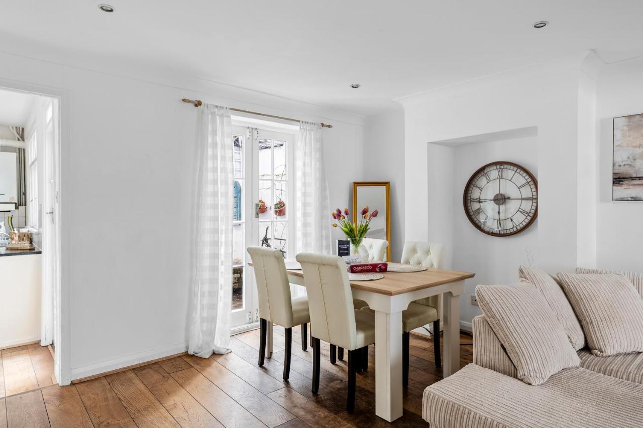 Kensington Two Floor Mews House Ferienhaus