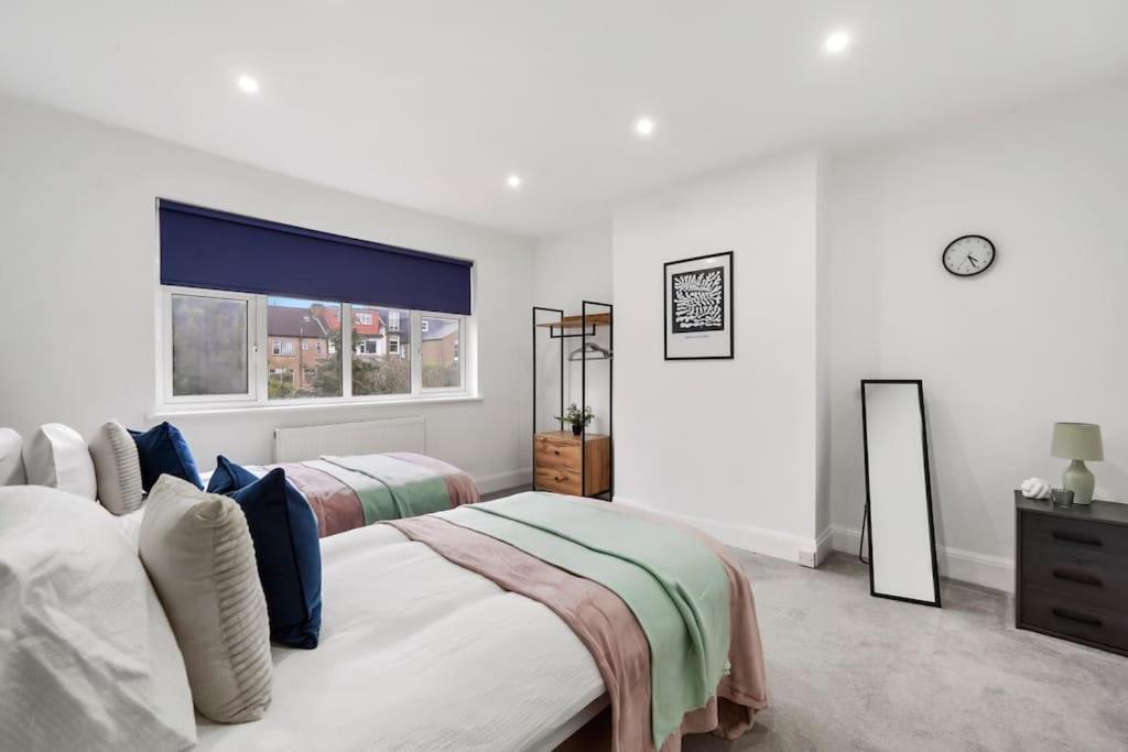 4 Bedroom House Free Off Street Parking Walking Distance To Kensal Rise Station Feriehus *