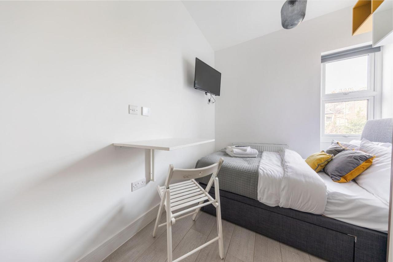 Functional Budget With Wi-fi And Laundry Facilities Near Tube Station Leilighet