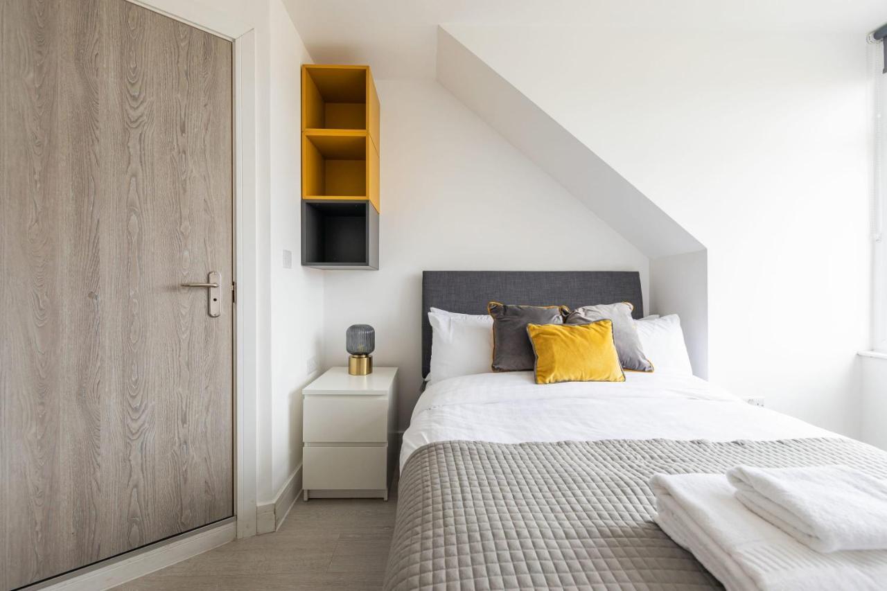 Charming With Kitchen & Laundry Near Tufnell Park * Londen