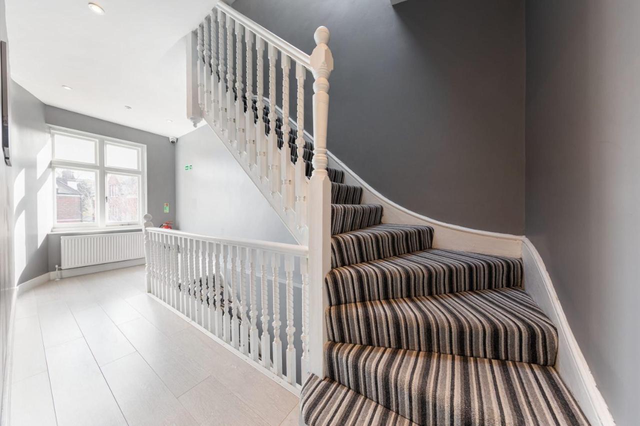 Charming With Kitchen & Laundry Near Tufnell Park * Londen