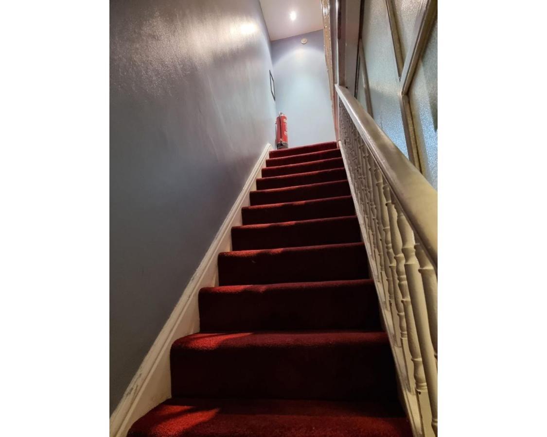 Apartment 80 Inverness Terrace *