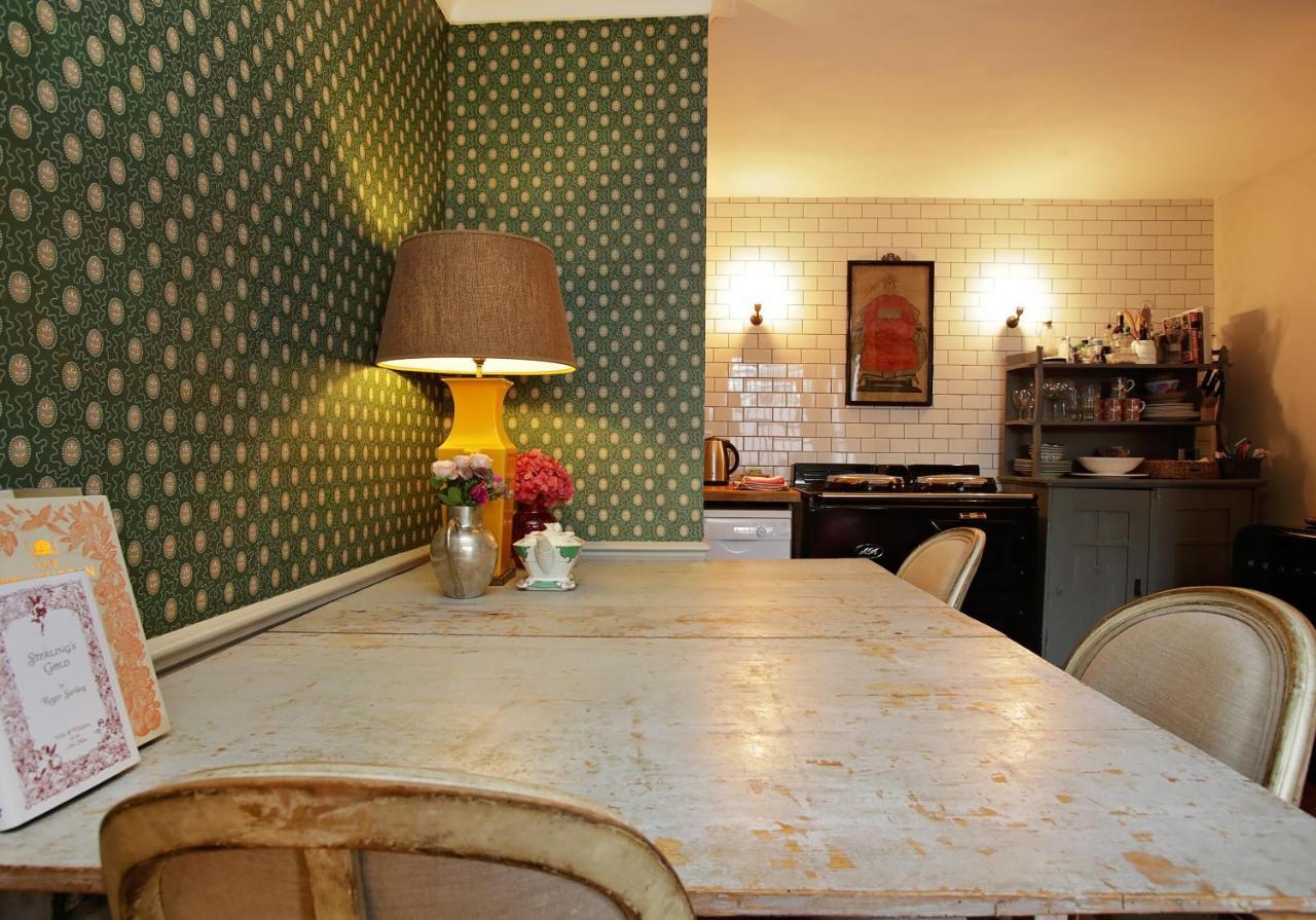 2 Bed Garden In Notting Hill *