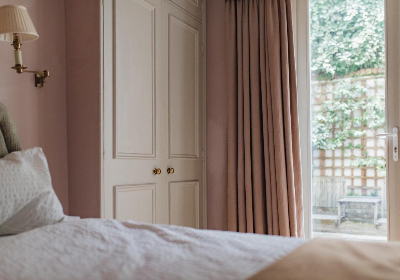 2 Bed Garden In Notting Hill