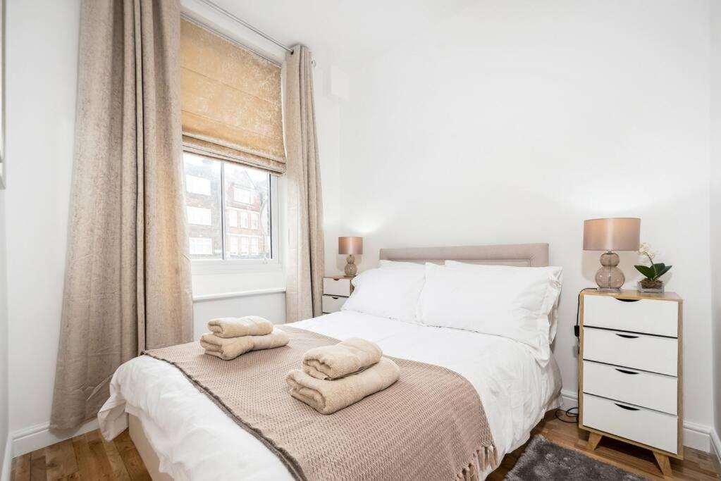 Flat In South West 1 Min To The Station Apartment