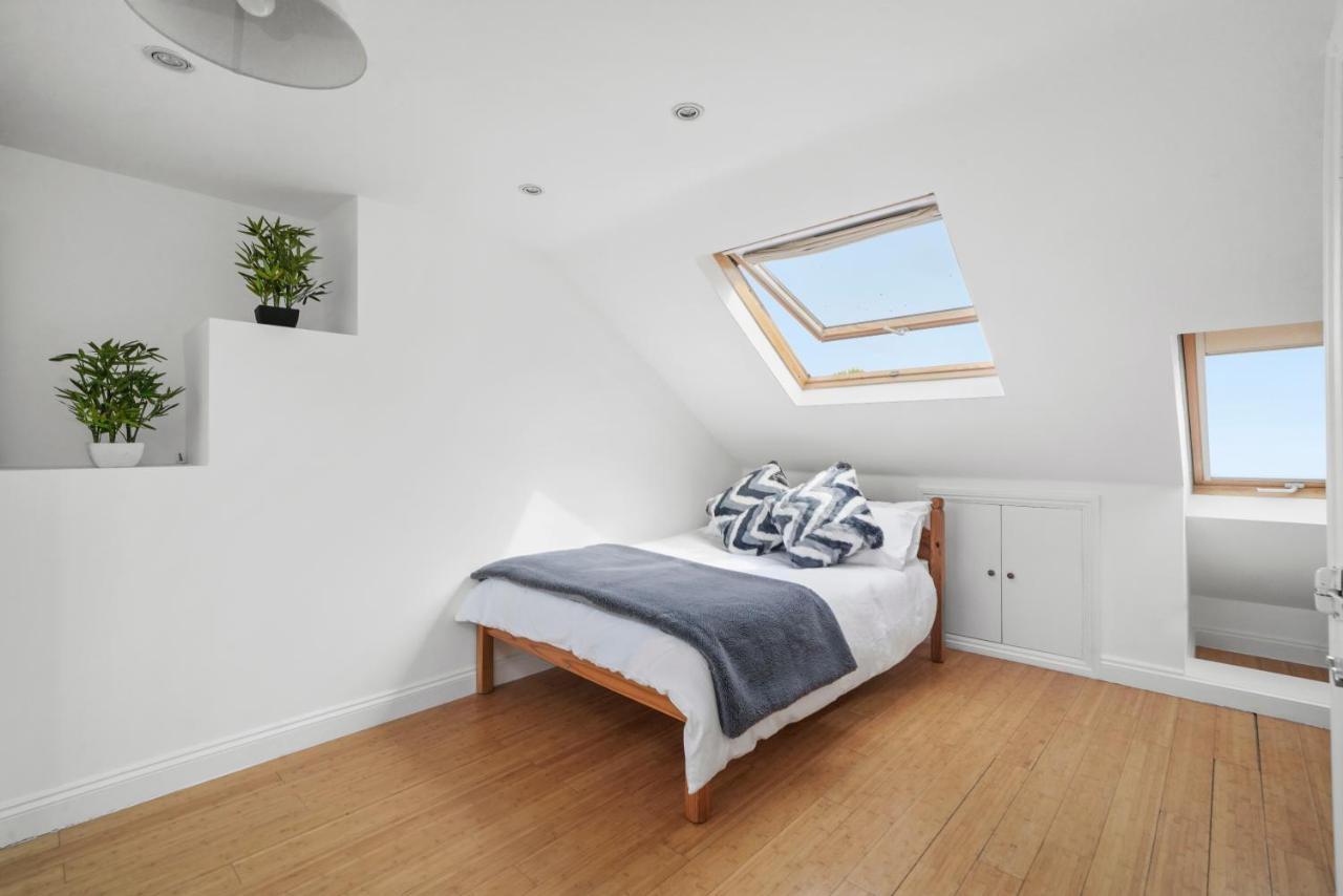 Appartement Hanger Lane Hububb Londen