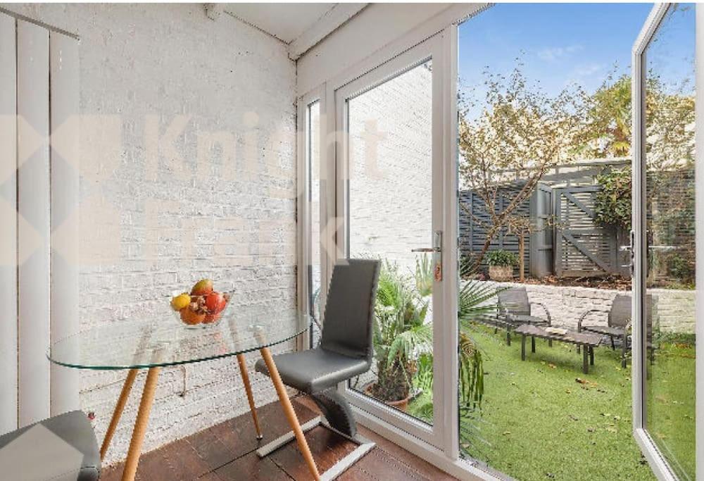 Lejlighed Earls Court Spacious *