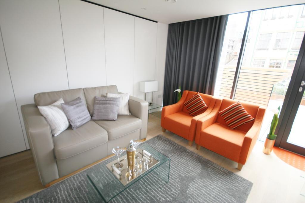 Smart Oxford Street Apartment *