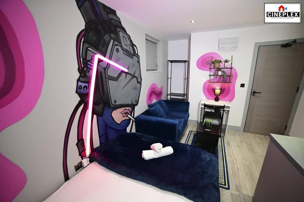 Double Bed Studio Flat With Netflix Flat B Unit C2 Wifi Disney By Cineplex Short Lets Serviced Apartment *