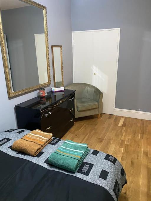 Apartment 019- Premium Location Bayswater 2 *