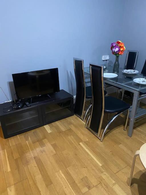 Apartment 019- Premium Location Bayswater 2 *