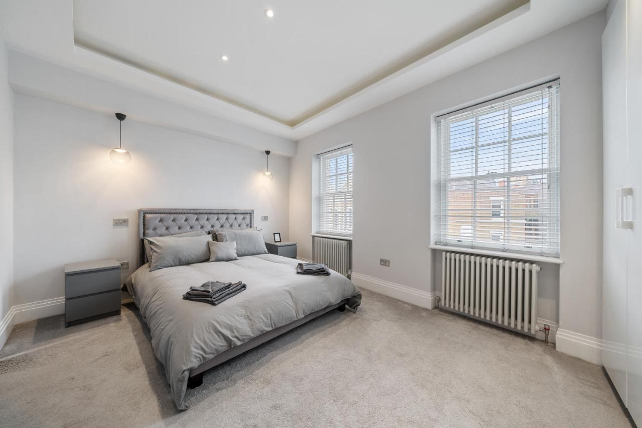 Modern 4 Bedroom Townhouse With Cinema In The Heart Of Se1 Vakantiehuis