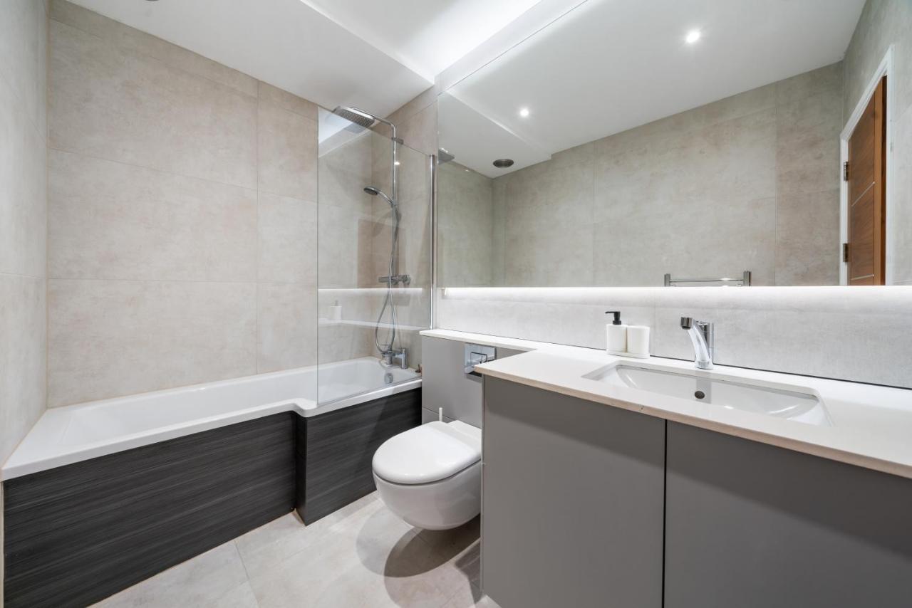 Vakantiehuis Modern 4 Bedroom Townhouse With Cinema In The Heart Of Se1