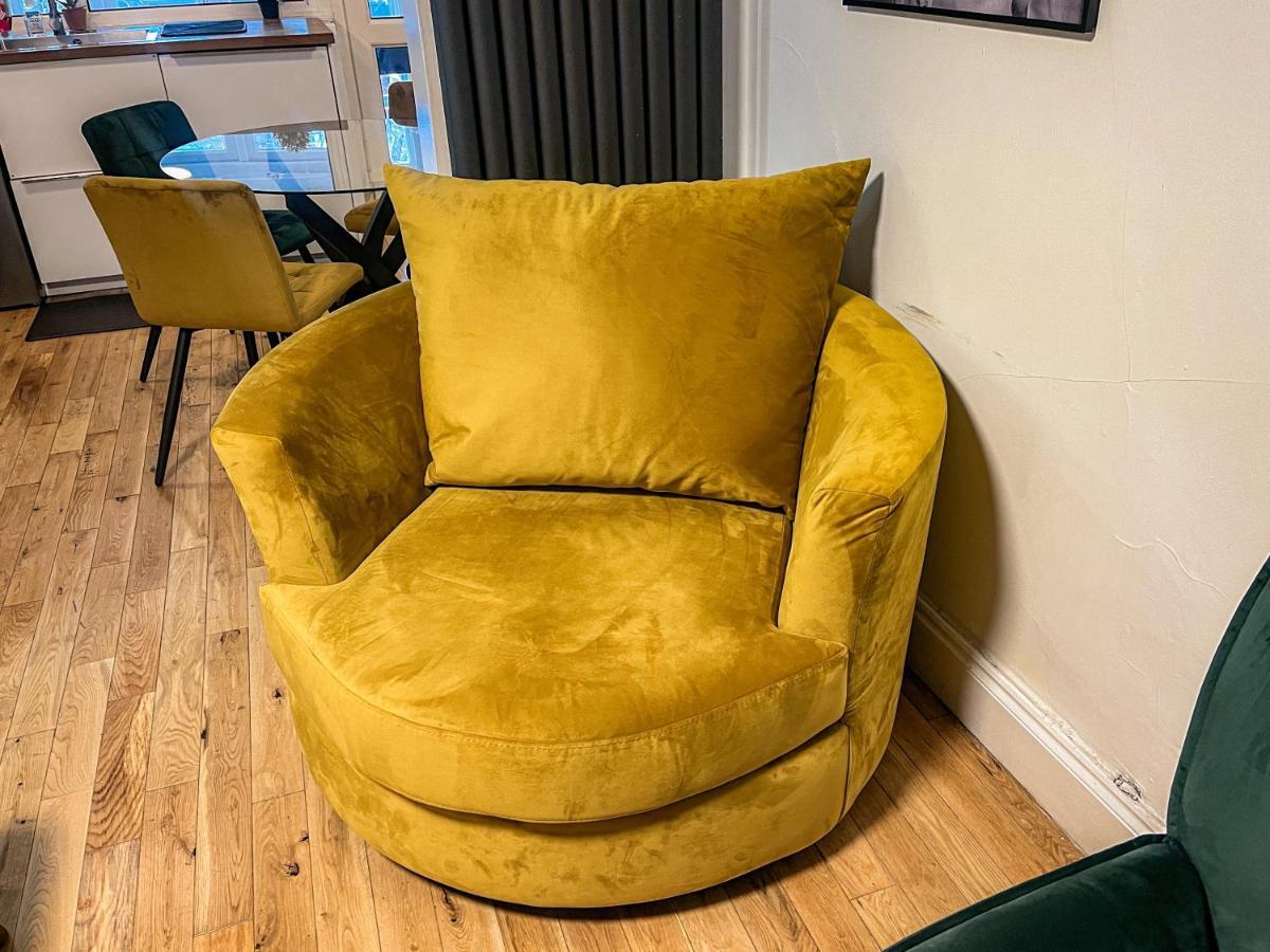 Semesterbostad Swanky Townhouse In The Heart Of East London