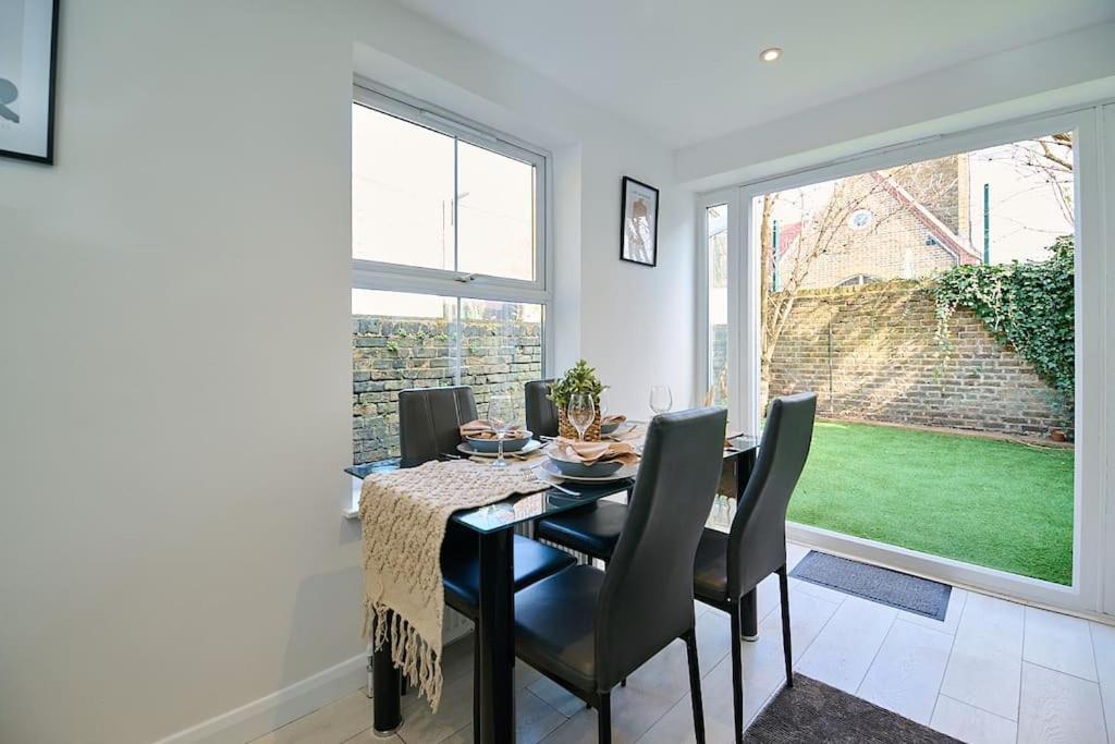 Fabulous 3 Bed Nw With Private Garden Londres