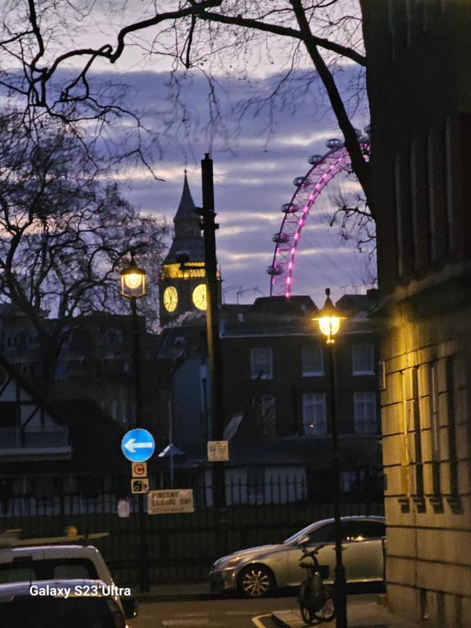 Nearby The Eye & Big Ben, 2 Large Double Bedrooms