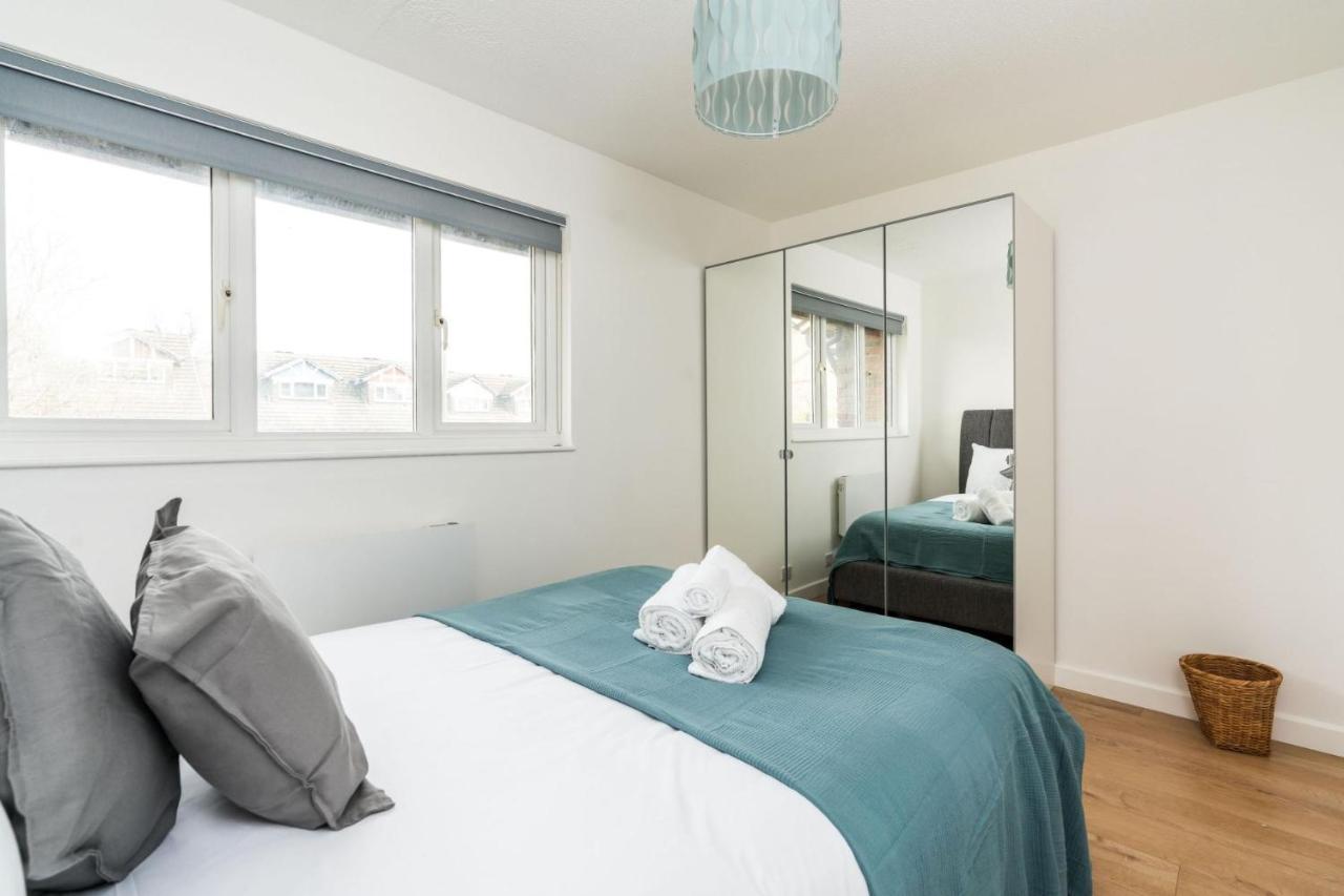 Sleek And Stylish 2bd With A Garden Anerley London