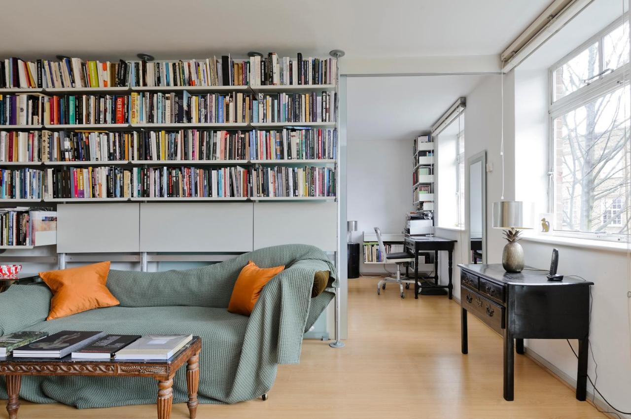 Lägenhet Large One Bedroom Flat With Balcony Close To The By Underthedoormat London