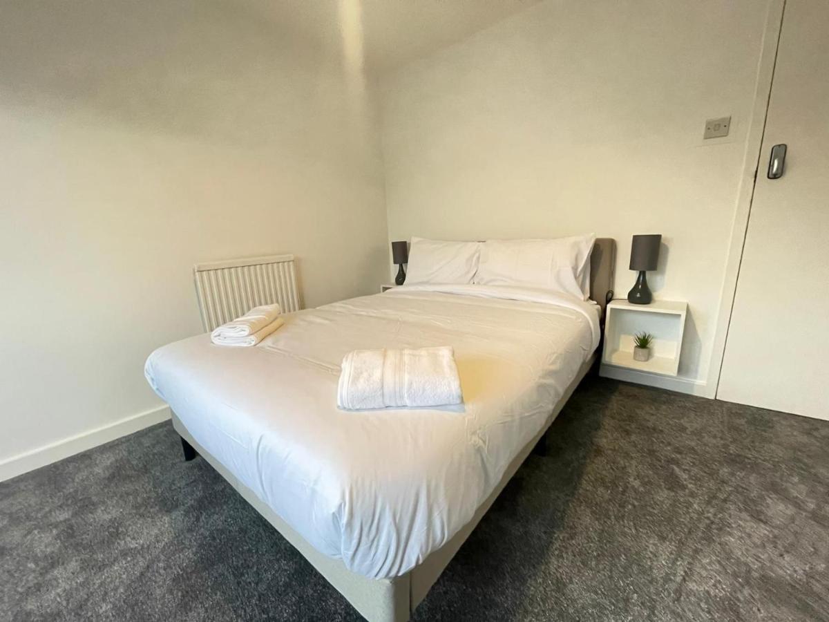 Rum i privatbostad Spacious Bedroom In Beckton
